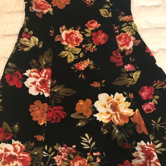 2 for $15, 3 for $20 ⭐️ floral mini dress - Picture 3 of 3